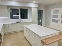 DISEÑO-COCINA-REFORMAS INTEGRALES-COCINARTE-PAMPLONA-ESTUDIO-EXCLUSIVO-BARRA DE MADERA